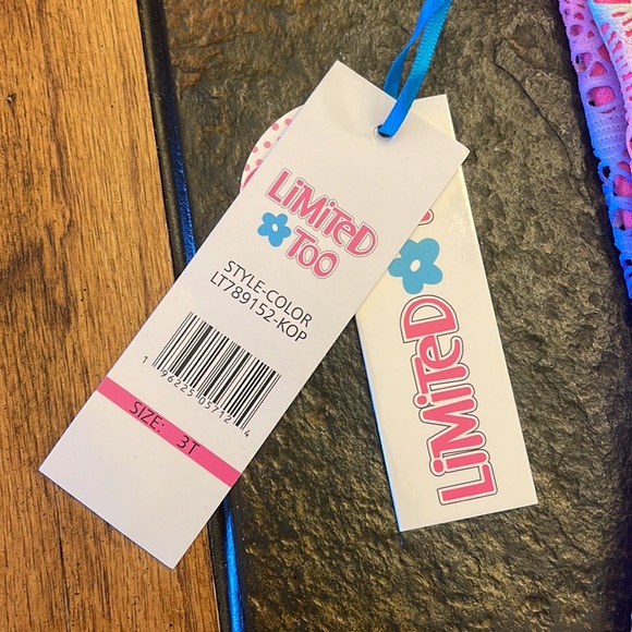 Swimsuit - Picture 3 of 3